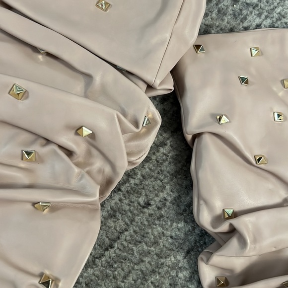 NWOT Blush studded boots size 10 - Picture 2 of 4